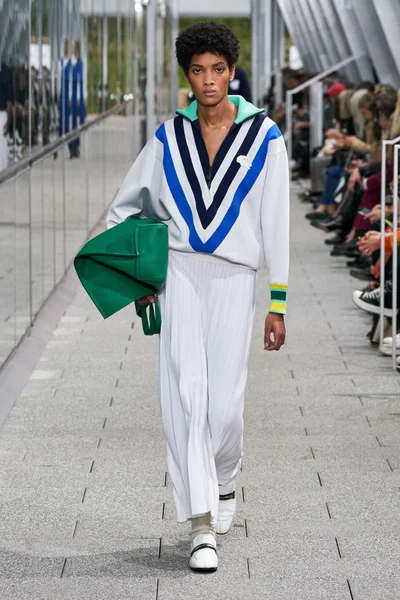 Look 49